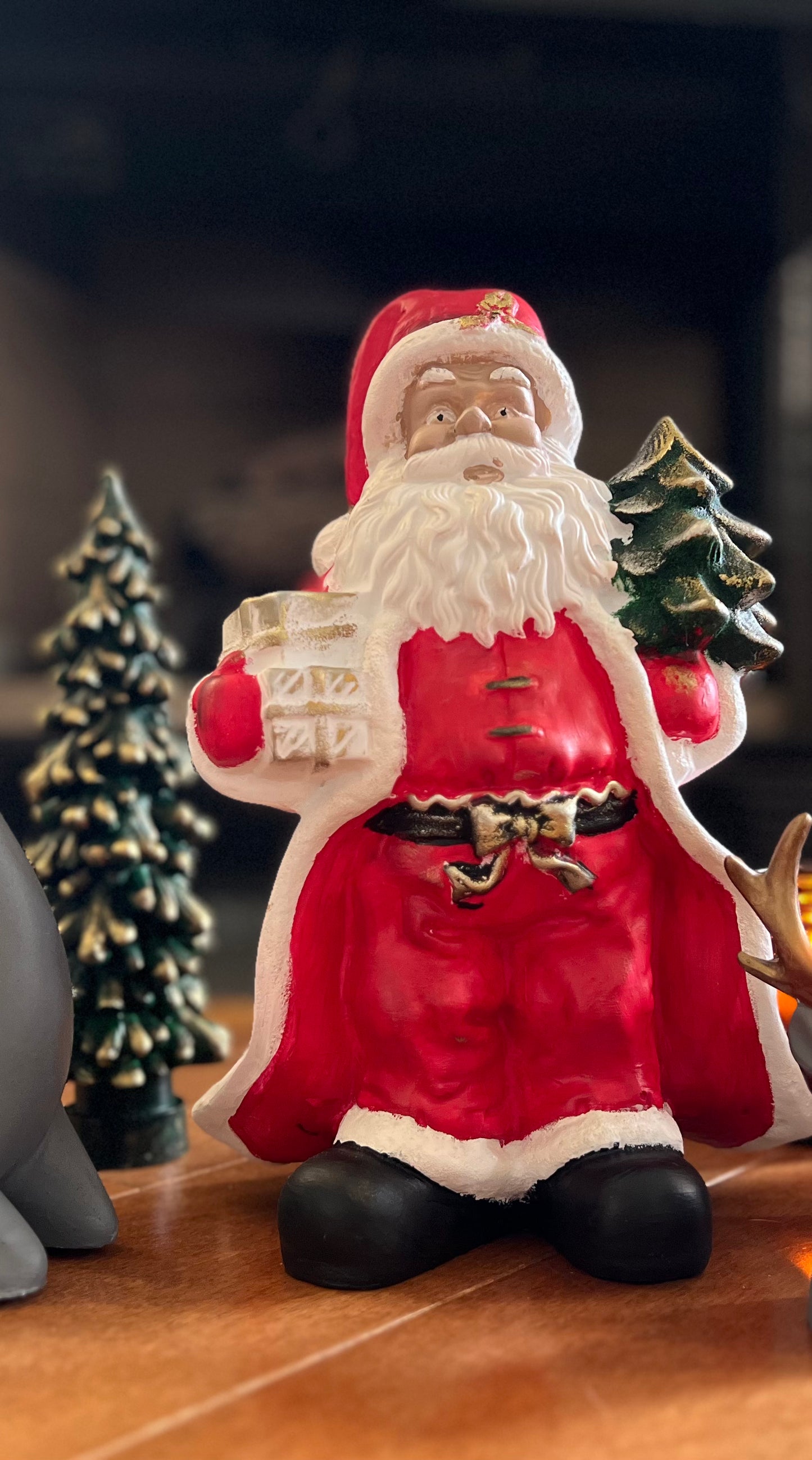 Santa Claus Statue, Christmas Ornaments