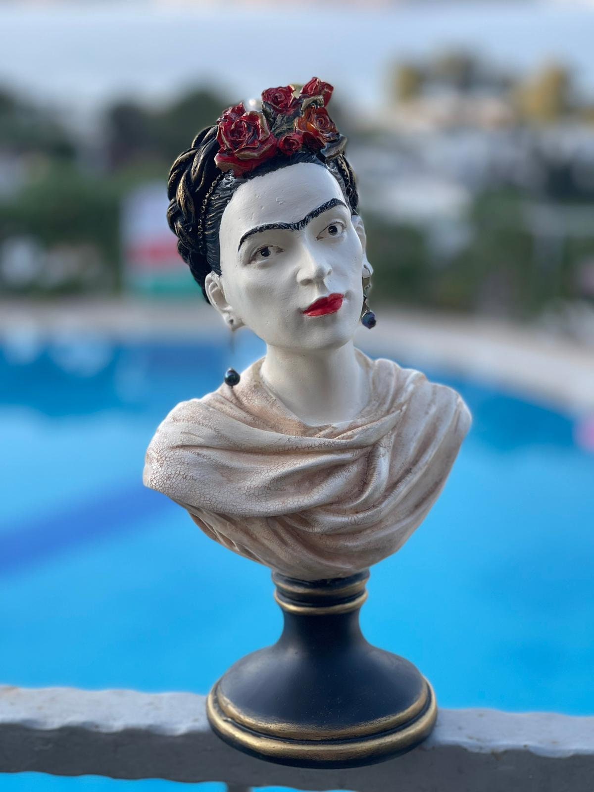 Frida Kahlo Bust Statue, Frida Kahlo Sculpture, Face Sculpture, Feminist Icon, Mexican Icon Bust, Mythical Creatures, Mother's Day Gift