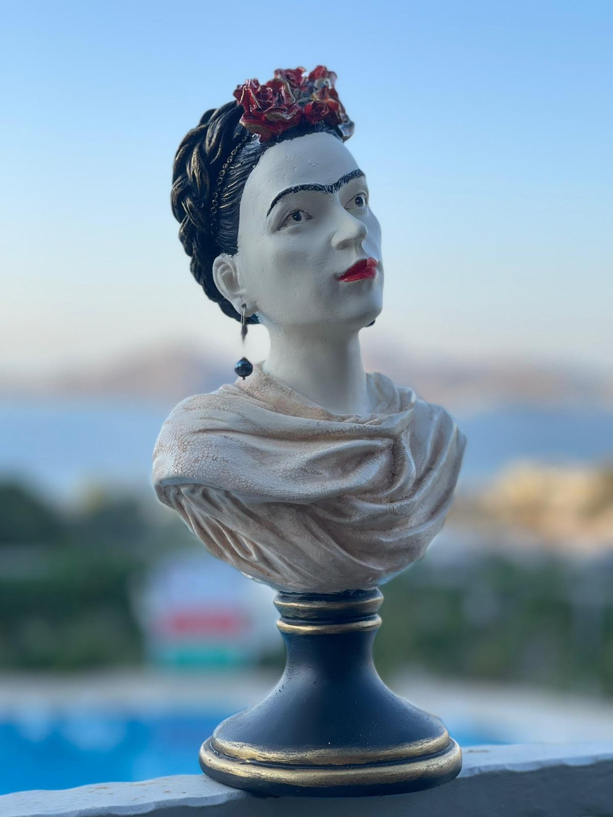 Frida Kahlo Bust Statue, Frida Kahlo Sculpture, Face Sculpture, Feminist Icon, Mexican Icon Bust, Mythical Creatures, Mother's Day Gift