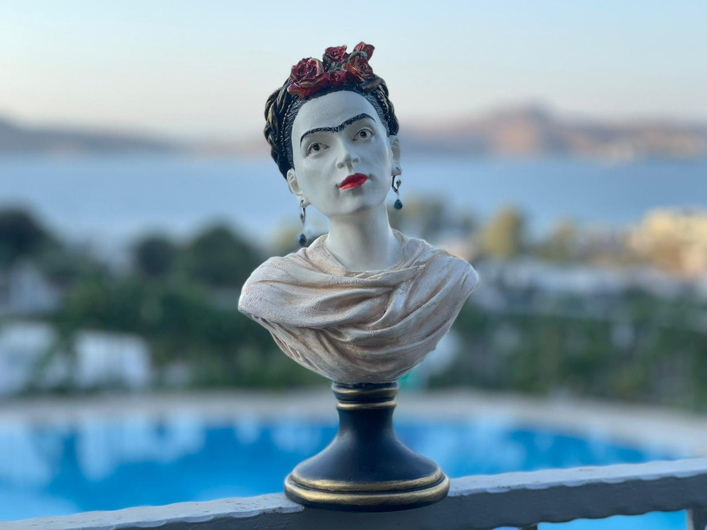 Frida Kahlo Bust Statue, Frida Kahlo Sculpture, Face Sculpture, Feminist Icon, Mexican Icon Bust, Mythical Creatures, Mother's Day Gift