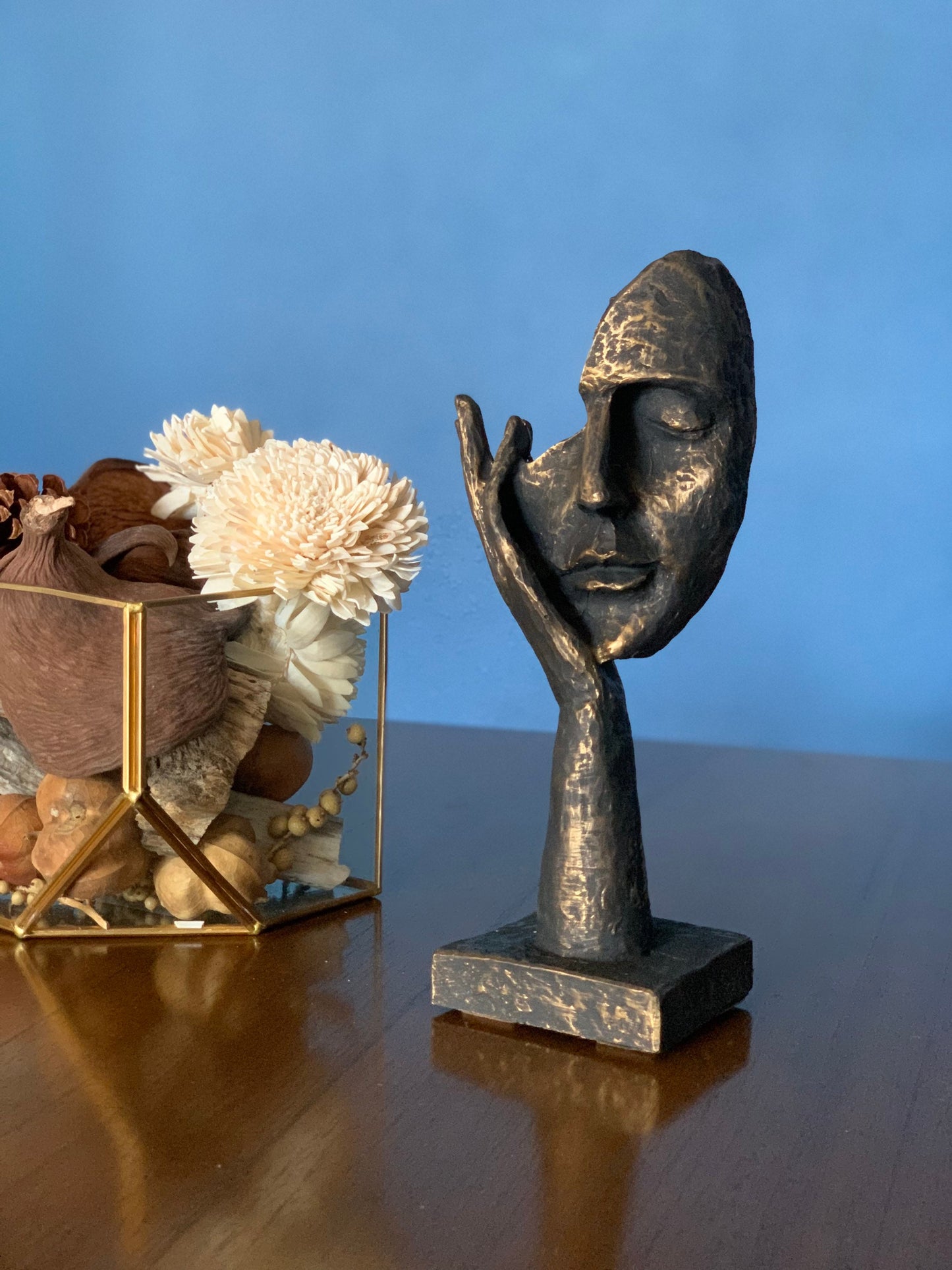 Creative Abstract Decor Statue Face & Hand Statues and Sculptures Home Office Desk Figurine Mother's Day Gift