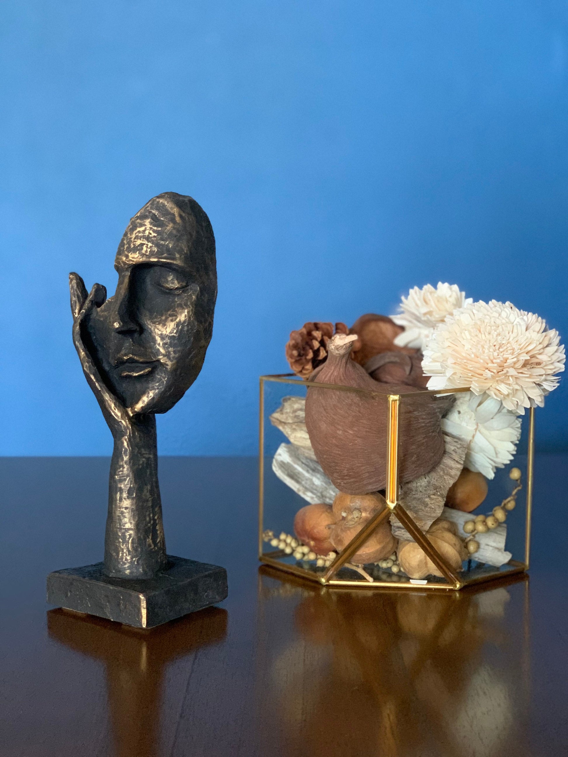 Creative Abstract Decor Statue Face & Hand Statues and Sculptures Home Office Desk Figurine Mother's Day Gift